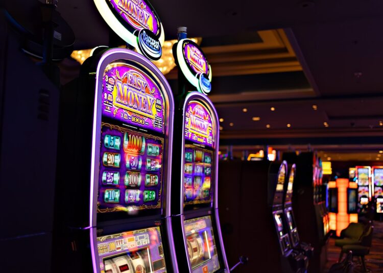 Machine à sous : se distraire sur le casino en ligne